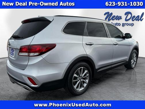 2017 Hyundai SANTA FE SE