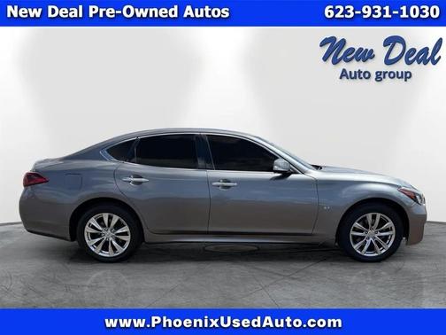Gray 2015 INFINITI Q70 3.7 AWD