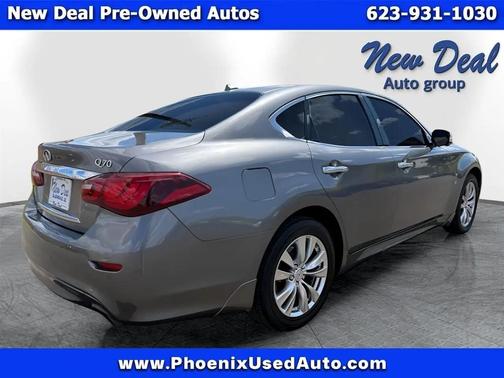Gray 2015 INFINITI Q70 3.7 AWD