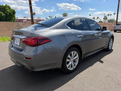 Gray 2015 INFINITI Q70 3.7X