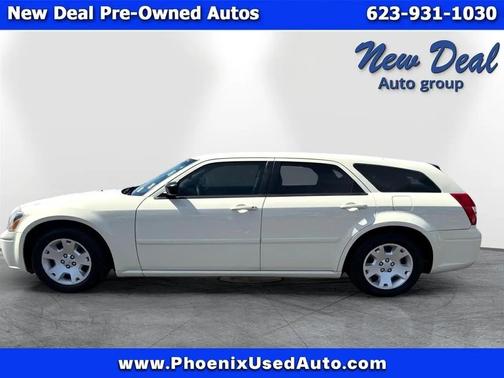 2005 Dodge Magnum SE