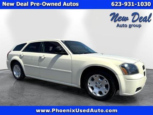 2005 Dodge Magnum SE