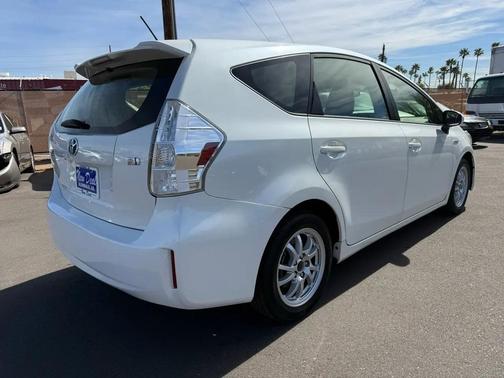 2012 Toyota Prius v Two