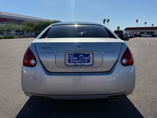 2004 Nissan Maxima SE