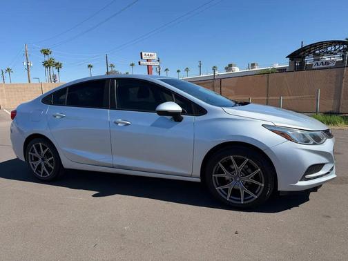 2017 Chevrolet Cruze LS