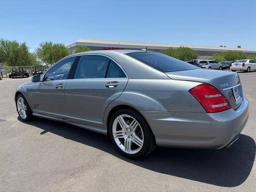2012 Mercedes-Benz S-Class S550