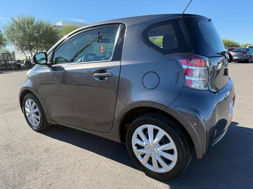 2014 Scion iQ 3-Door Hatchback AT