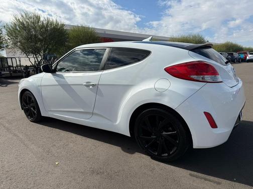 2016 Hyundai Veloster Base