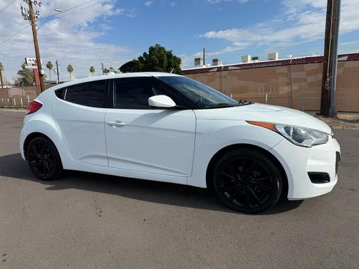 2016 Hyundai Veloster Base
