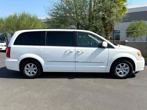 2011 Chrysler Town & Country Touring
