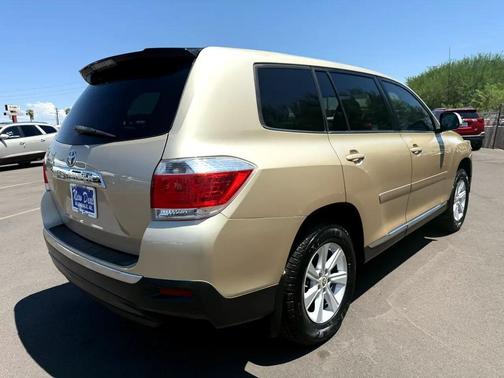2012 Toyota Highlander SE
