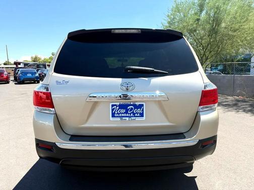 2012 Toyota Highlander SE