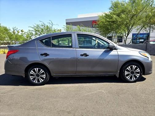 2017 Nissan Versa 1.6 S+