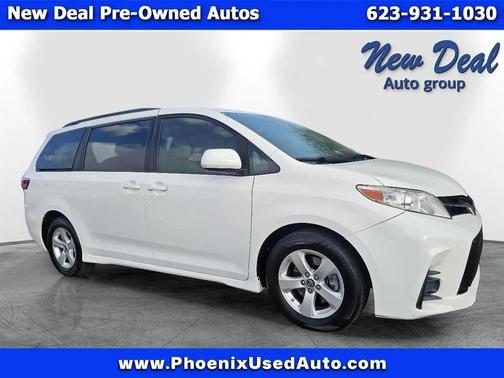 2018 Toyota Sienna LE