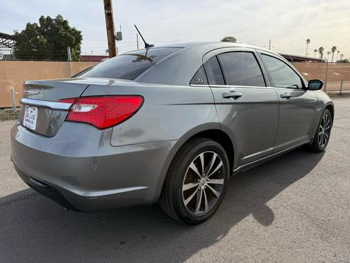 2012 Chrysler 200 S