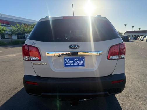 2011 Kia Sorento LX