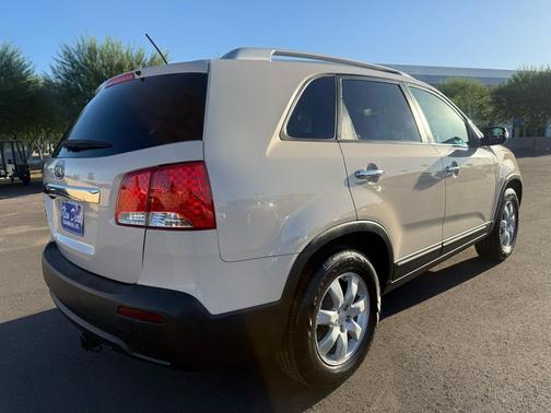 2011 Kia Sorento LX