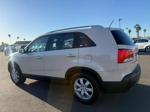 2011 Kia Sorento LX