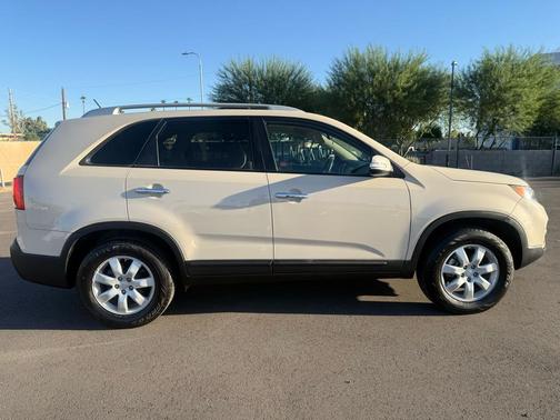 2011 Kia Sorento LX
