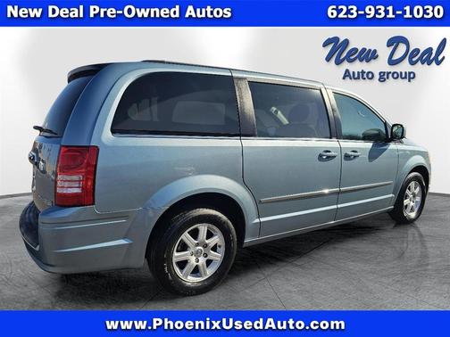 2010 Chrysler Town & Country Touring