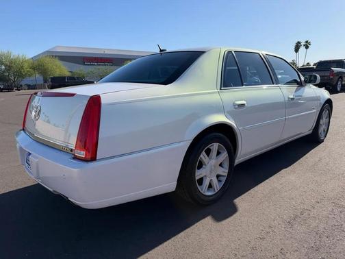 Glacier White 2006 Cadillac DTS Base
