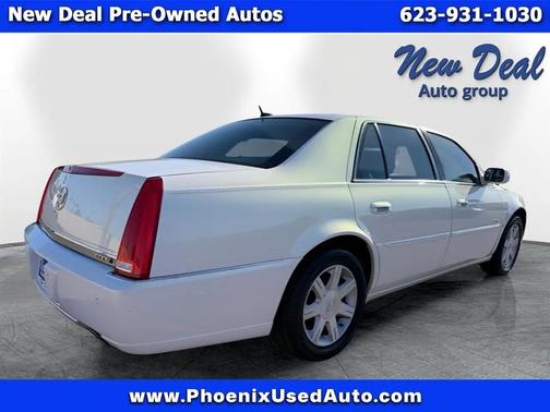 White 2006 Cadillac DTS Base