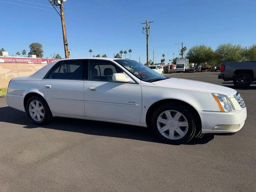 Glacier White 2006 Cadillac DTS Base