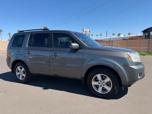 Gray 2009 Honda Pilot EX-L