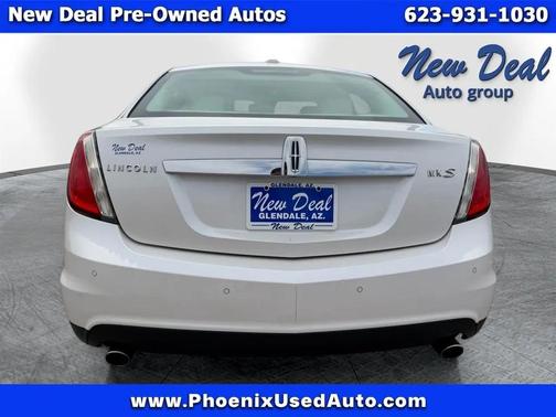 White 2010 Lincoln MKS Base