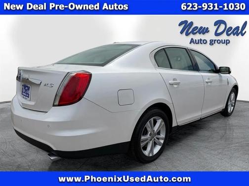 White 2010 Lincoln MKS Base