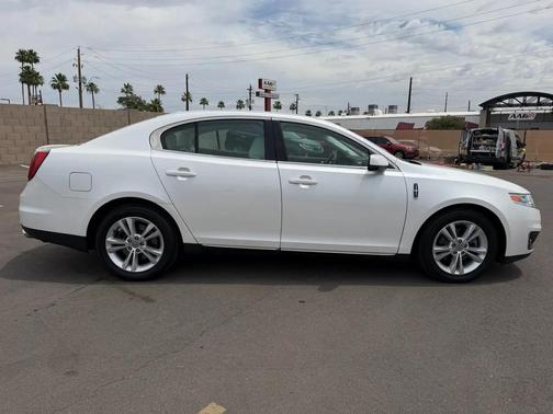 White 2010 Lincoln MKS Base