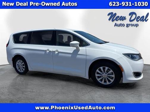 White 2018 Chrysler Pacifica Touring Plus