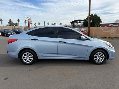 2013 Hyundai Accent GLS