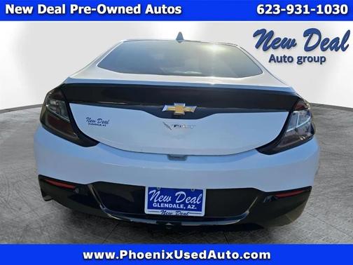 White 2017 Chevrolet Volt LT