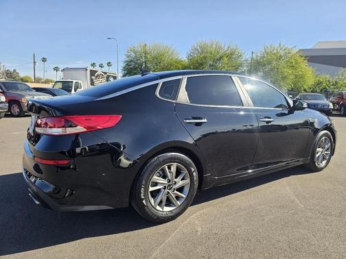 2019 Kia Optima LX