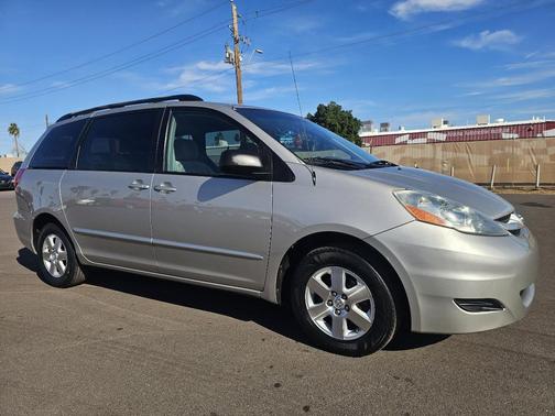 2008 Toyota Sienna LE