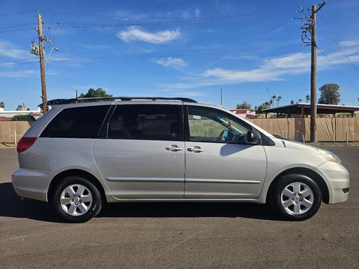 2008 Toyota Sienna LE