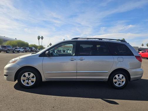 2008 Toyota Sienna LE