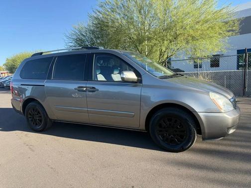 2012 Kia Sedona LX