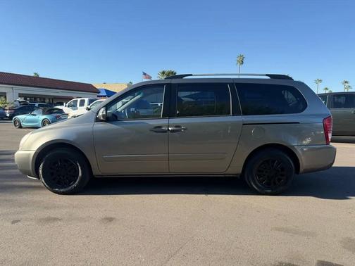 2012 Kia Sedona LX