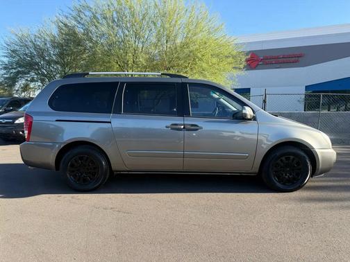 2012 Kia Sedona LX