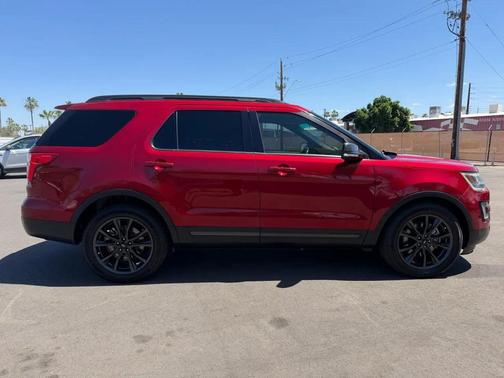 Red 2017 Ford Explorer XLT