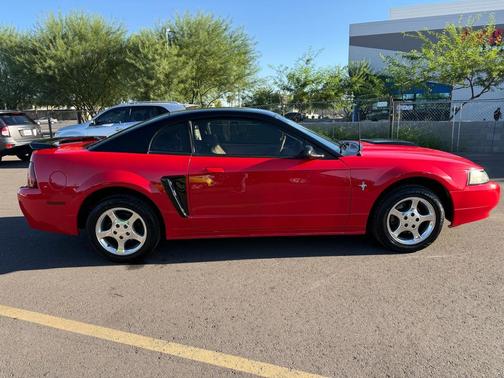 2003 Ford Mustang Base