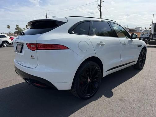 White 2018 Jaguar F-PACE S
