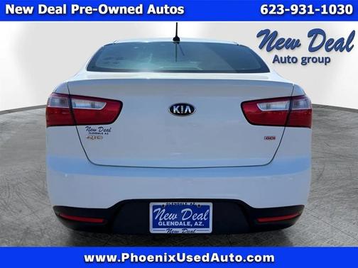 White 2015 Kia Rio LX