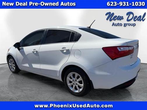 White 2015 Kia Rio LX