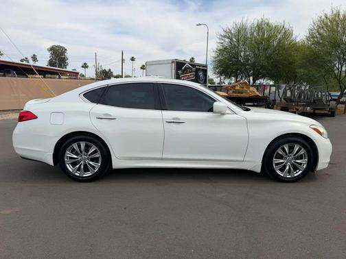 White 2012 INFINITI M56 Base
