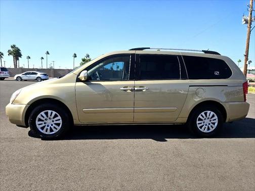 2011 Kia Sedona LX