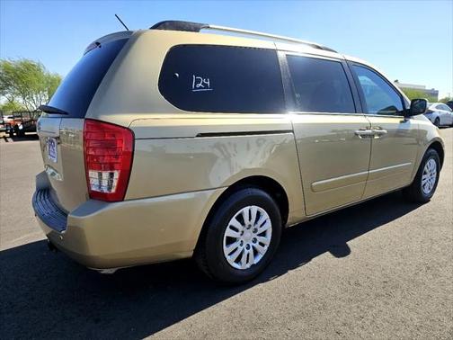 2011 Kia Sedona LX