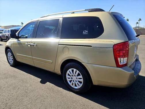 2011 Kia Sedona LX